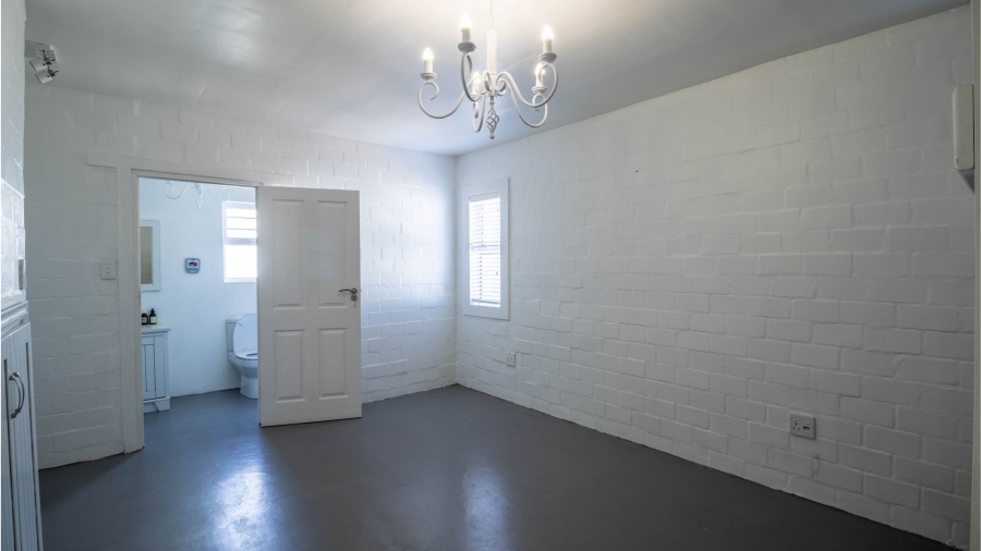 6 Bedroom Property for Sale in Jacobsbaai Western Cape